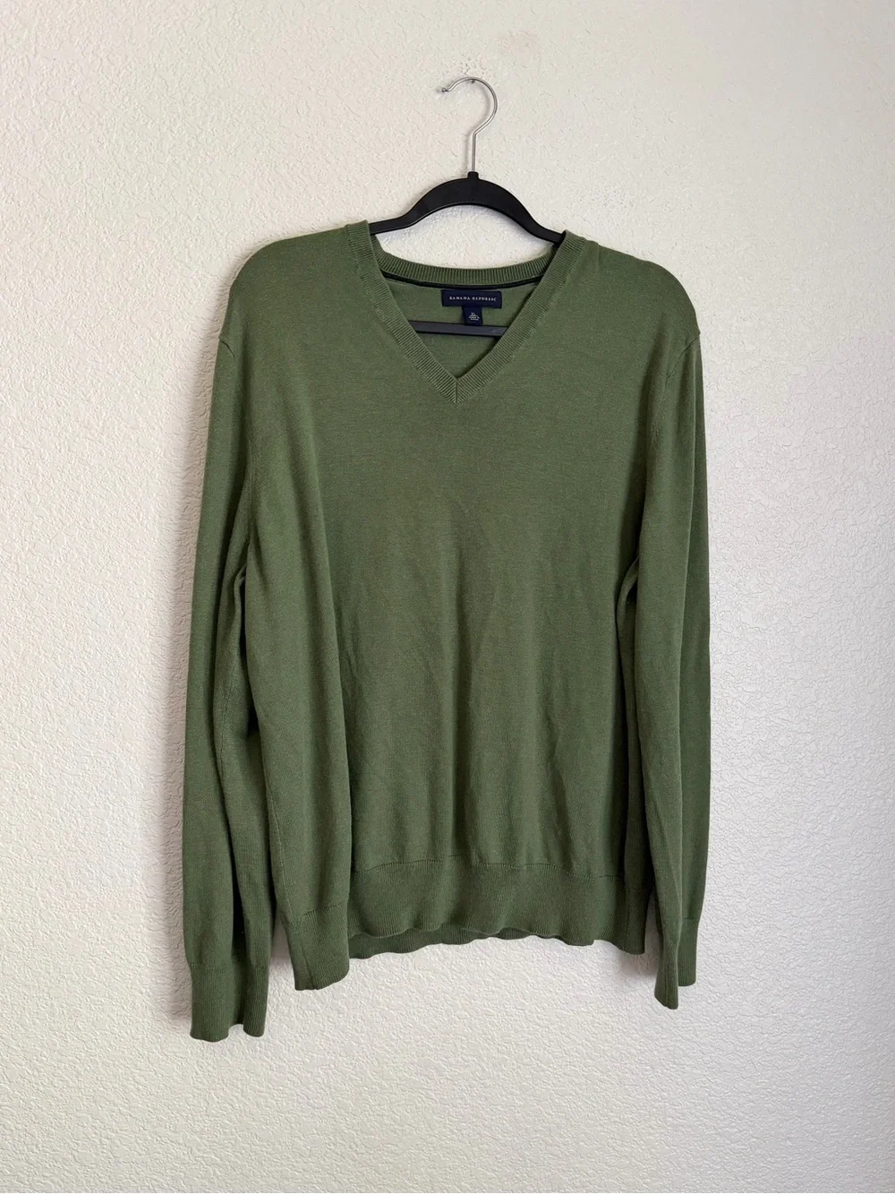 Banana Republic Men’s Silk Cashmere Blend V-Neck Sweater XL Olive Green